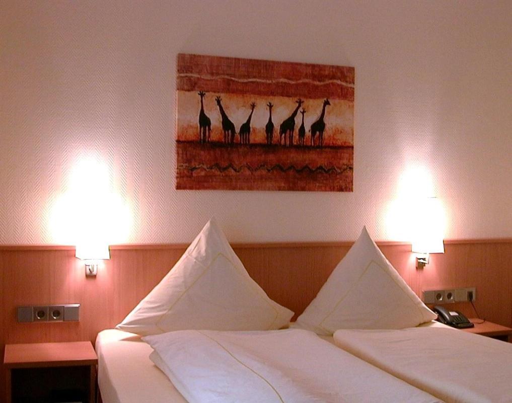 Hotel Lindenkrug Gütersloh Εξωτερικό φωτογραφία
