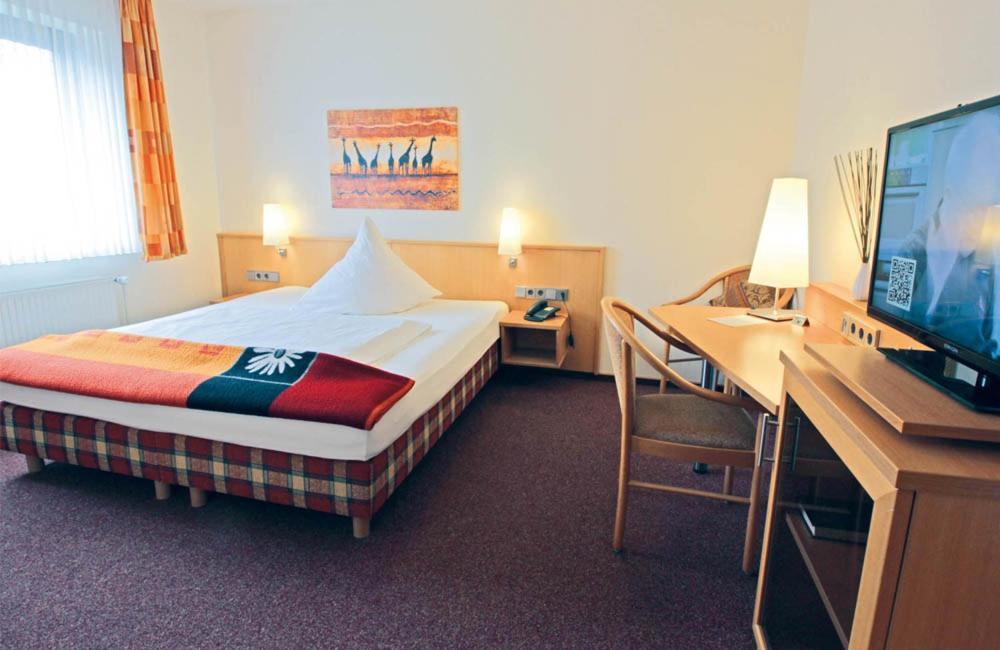 Hotel Lindenkrug Gütersloh Εξωτερικό φωτογραφία