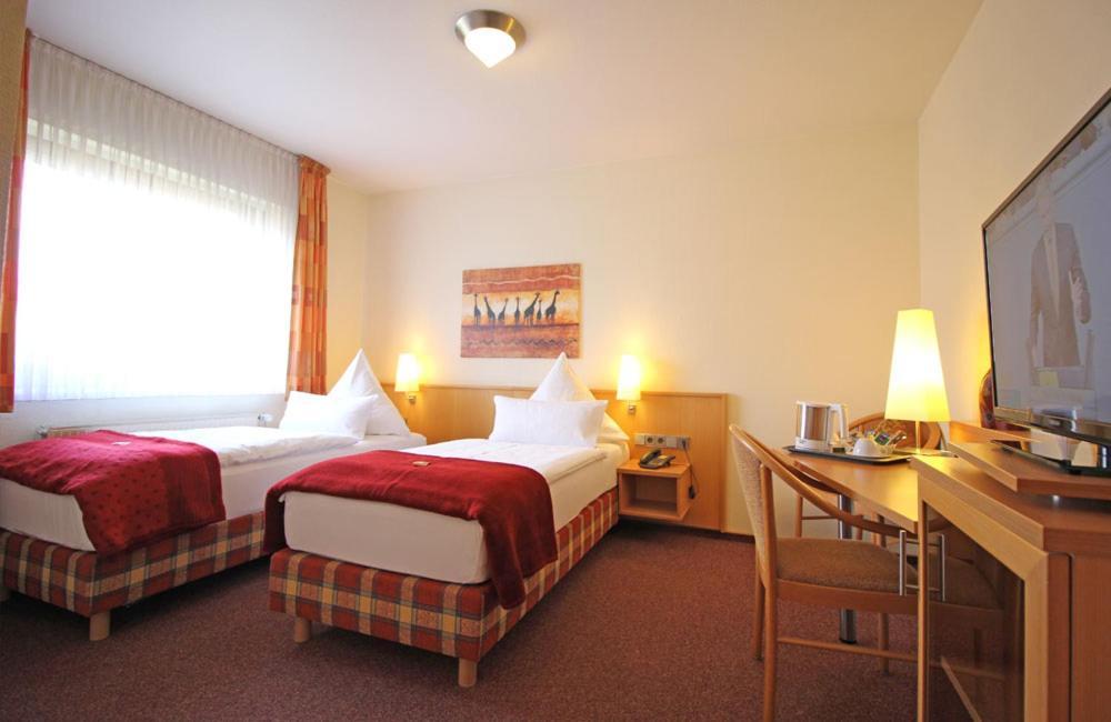 Hotel Lindenkrug Gütersloh Εξωτερικό φωτογραφία